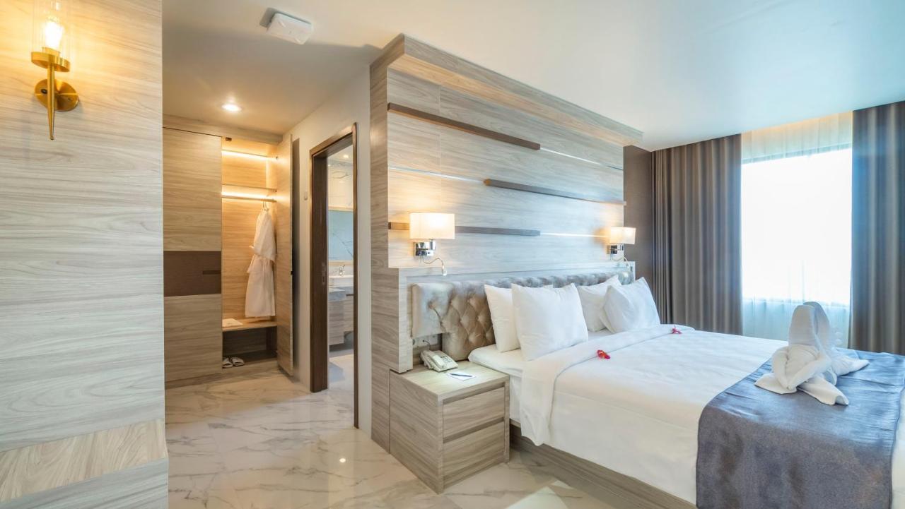 City Of Aventus Hotel - Denpasar Экстерьер фото