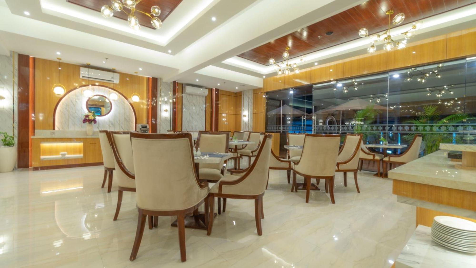 City Of Aventus Hotel - Denpasar Экстерьер фото