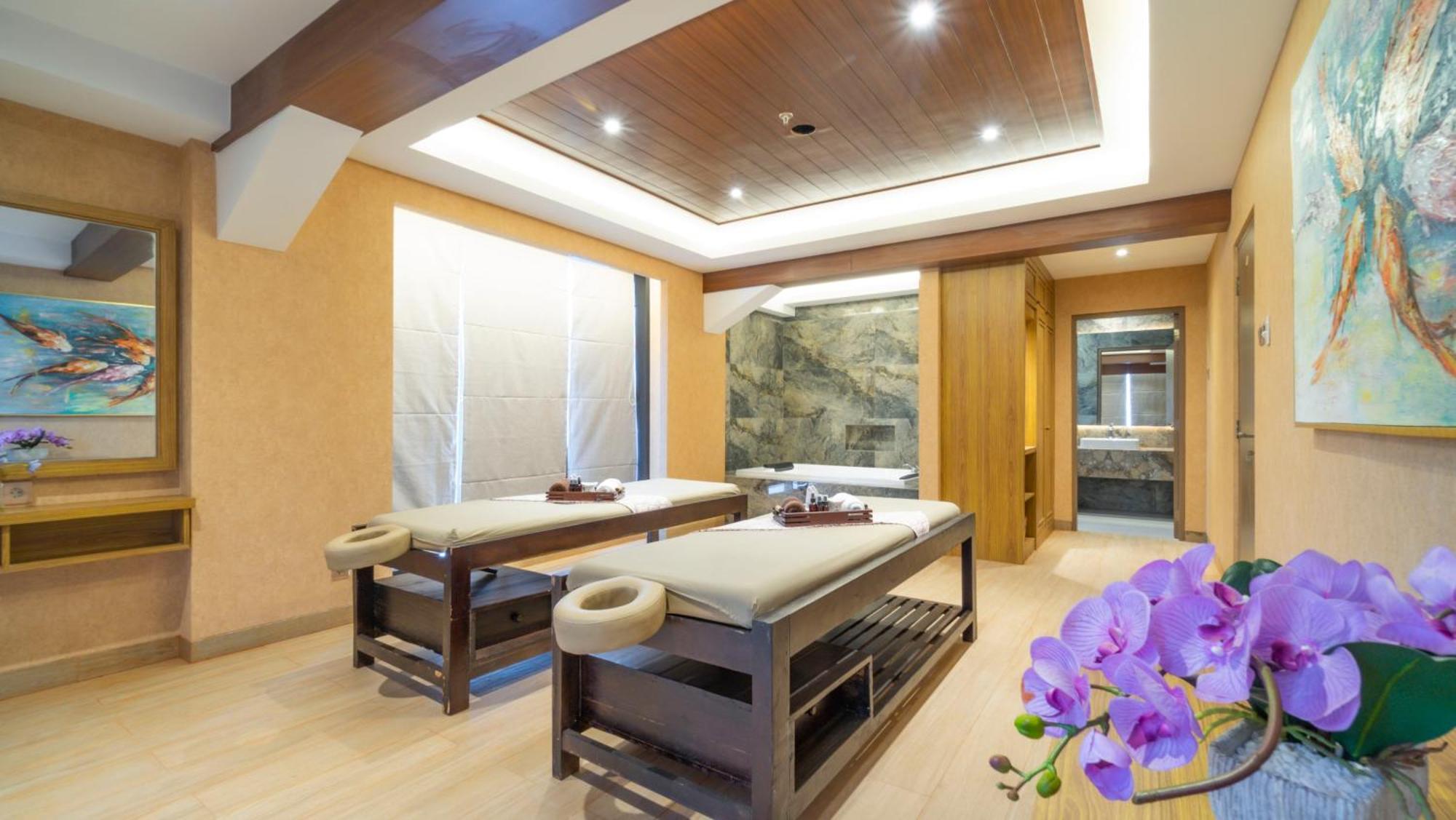 City Of Aventus Hotel - Denpasar Экстерьер фото