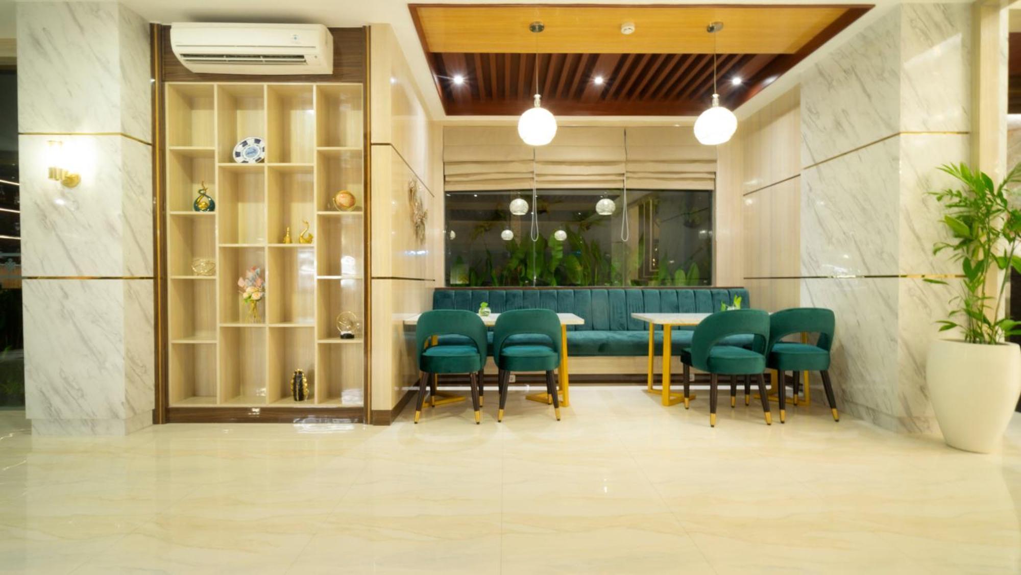 City Of Aventus Hotel - Denpasar Экстерьер фото