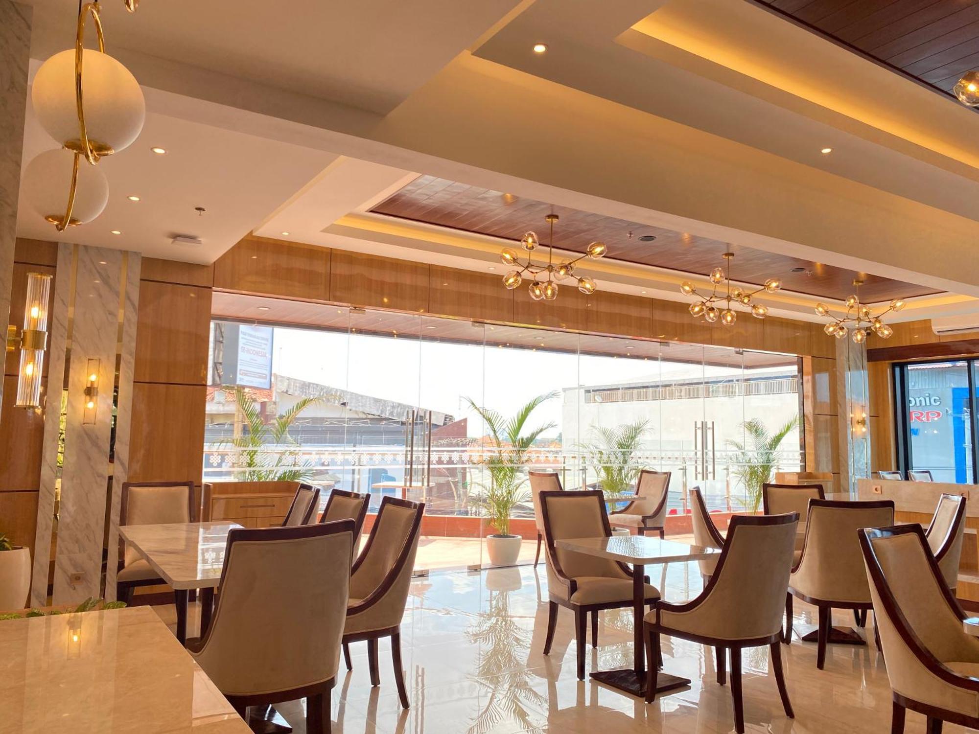 City Of Aventus Hotel - Denpasar Экстерьер фото