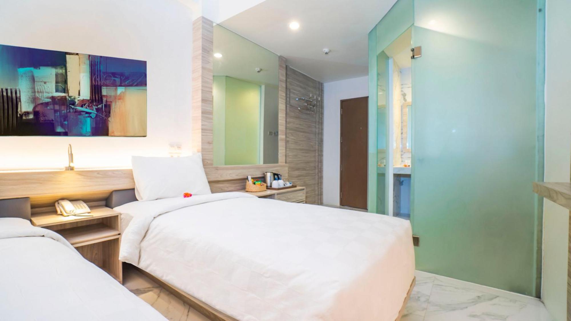 City Of Aventus Hotel - Denpasar Экстерьер фото