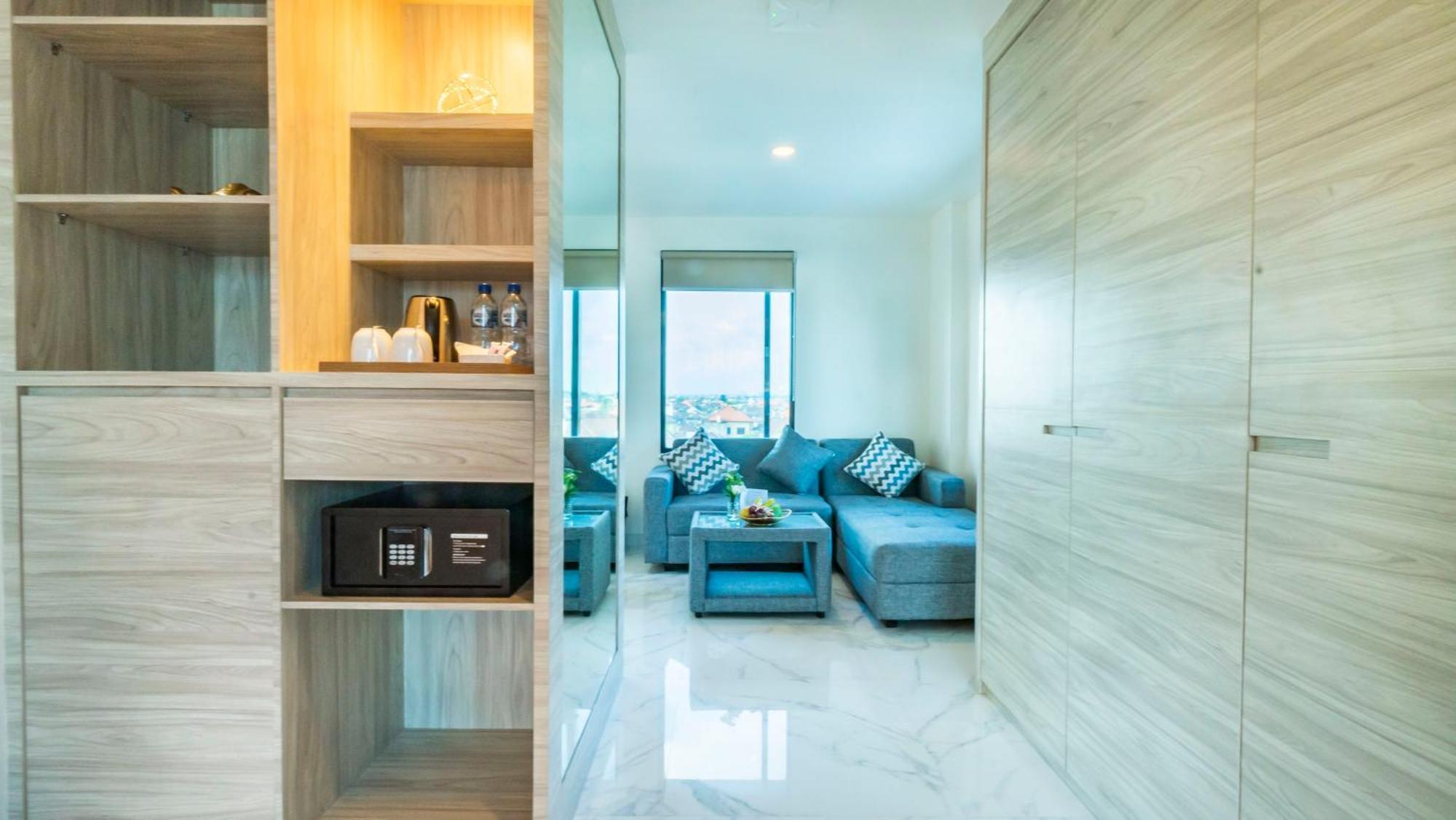 City Of Aventus Hotel - Denpasar Экстерьер фото
